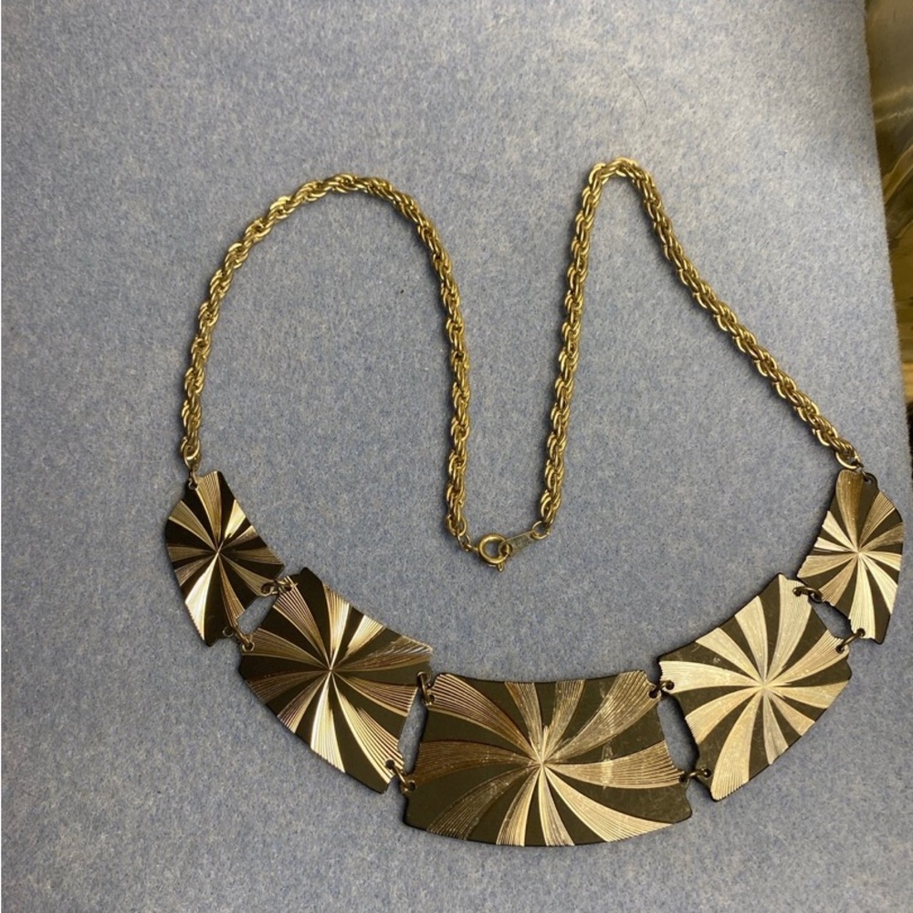 Metal bib necklace